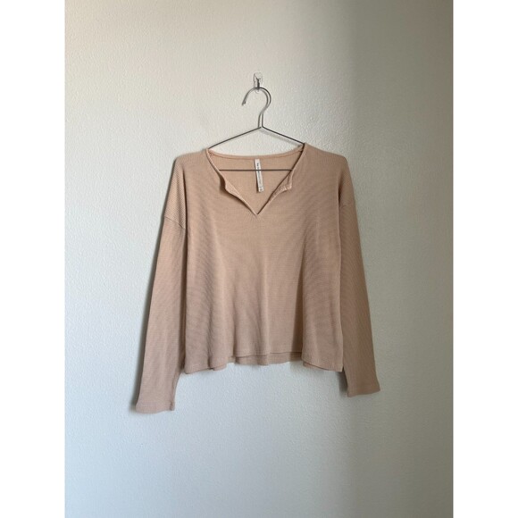 The Group by Babaton Elevation Thermal Longsleeve in Beige Size SMALL *READ* - Picture 1 of 6